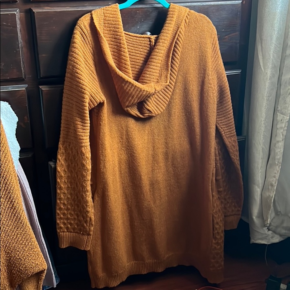 Cardigan - Picture 2 of 2